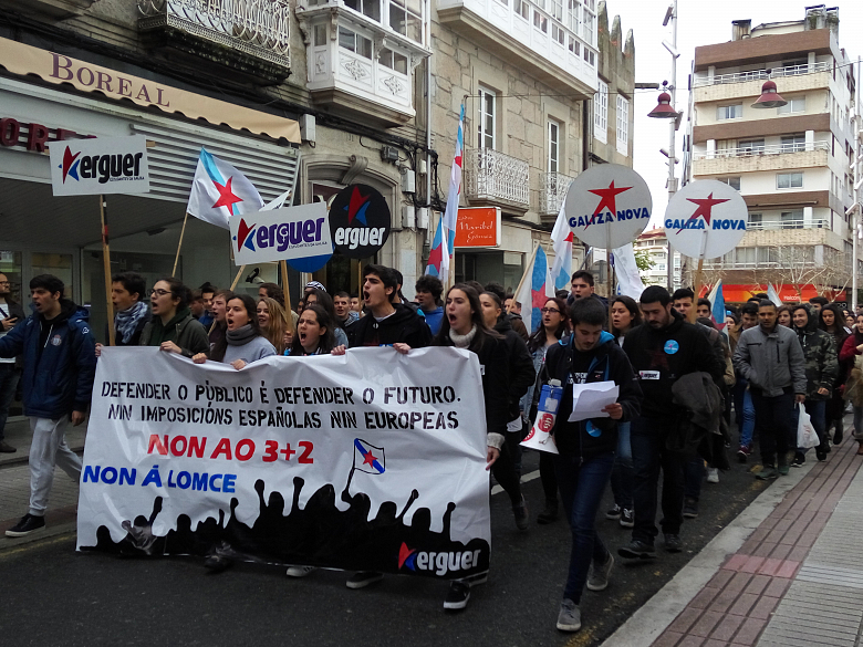 16 04 13 Manifestacionestudantil_Pontevedra_17.jpg